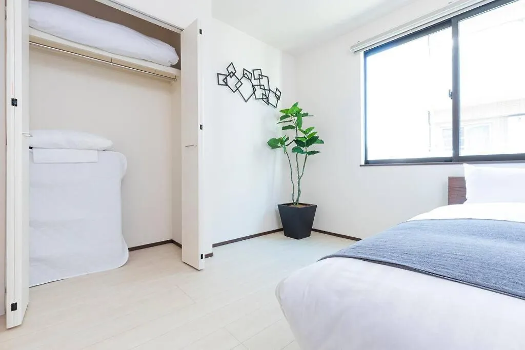 Apartment Family Inn Hikifune Tokyo
